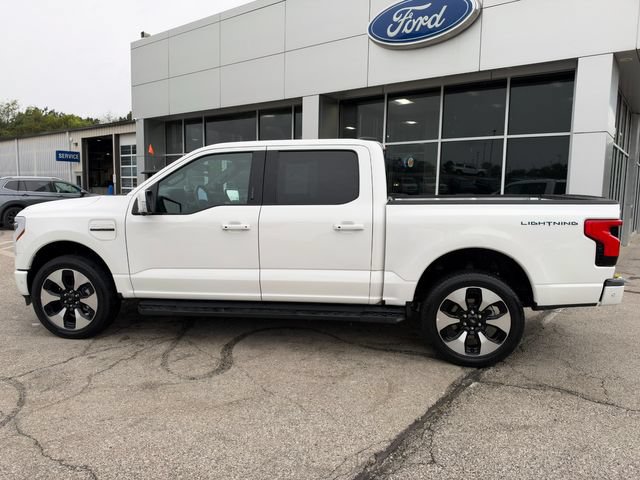Used 2023 Ford F150 Lightning Platinum AWD/4WD image 4