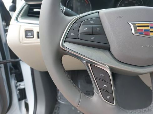 Used 2025 Cadillac XT5 Premium Luxury w/ Technology Package AWD/4WD image 16