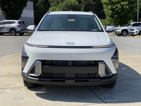 New 2025 Hyundai Kona SEL image 2