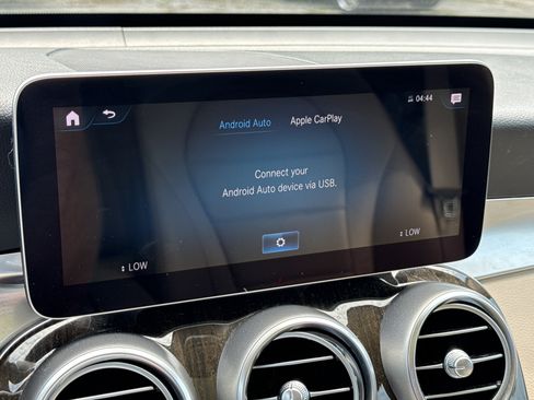 Used 2020 Mercedes-Benz GLC 300 w/ Parking Assistance Package image 20