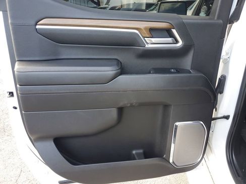 Used 2024 Chevrolet Silverado 1500 High Country image 19