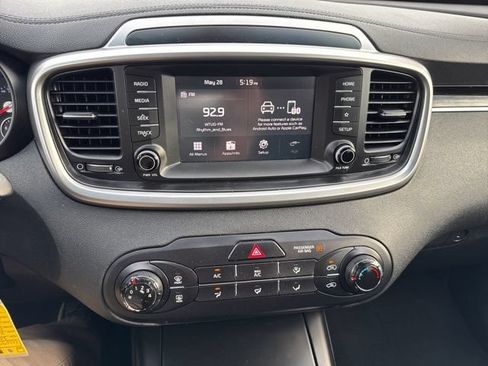 Used 2020 Kia Sorento FWD V6 image 18