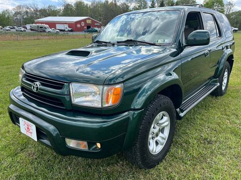 Used 2001 Toyota 4Runner SR5 AWD/4WD image 8