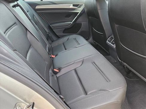 Used 2016 Volkswagen Golf SE w/ Lighting Package FWD image 19