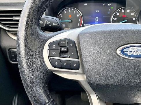 Certified 2021 Ford Explorer XLT w/ Equipment Group 202A RWD image 20