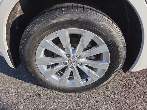 Used 2017 Buick Envision Essence FWD image 10
