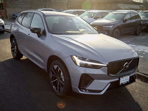 New 2026 Volvo XC60 B5 Plus w/ Protection Package Premier image 4