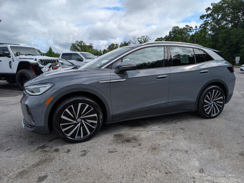 Used 2023 Volkswagen ID.4 Pro S Plus RWD image 5