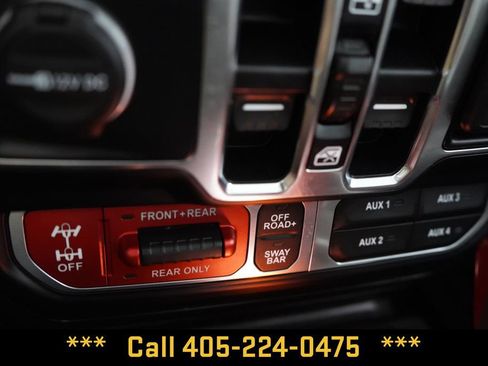 Used 2020 Jeep Gladiator Rubicon AWD/4WD image 36