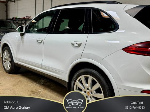 Used 2017 Porsche Cayenne Platinum Edition AWD/4WD image 12
