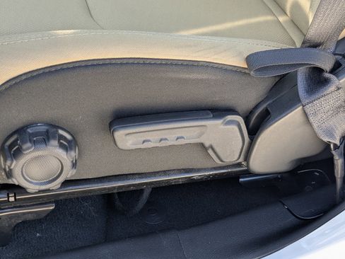 Used 2022 Jeep Wrangler Unlimited Sahara w/ Cold Weather Group image 21