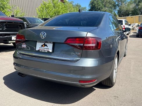 Used 2017 Volkswagen Jetta SEL FWD image 7
