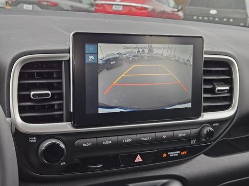 Used 2026 Hyundai Venue SEL FWD image 20