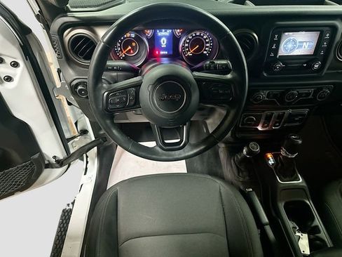 Used 2018 Jeep Wrangler Sport S image 22