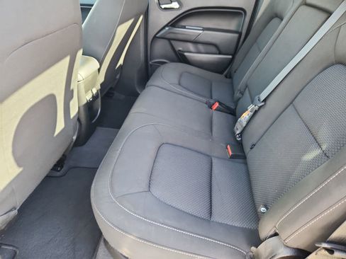 Used 2021 Chevrolet Colorado LT w/ Safety Package image 11