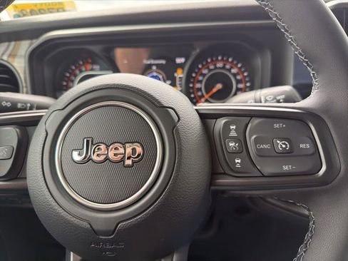 New 2026 Jeep Gladiator Sport AWD/4WD image 20