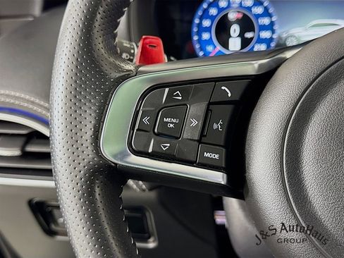 Used 2020 Jaguar F-PACE SVR image 13