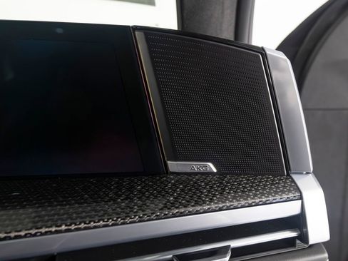 Used 2025 Cadillac Escalade V AWD/4WD image 27