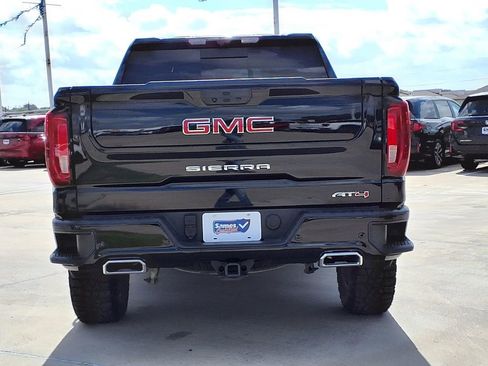 Used 2024 GMC Sierra 1500 AT4 w/ Technology Package AWD/4WD image 6