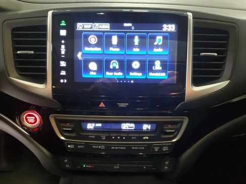 Used 2016 Honda Pilot Elite image 18