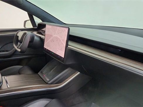 Used 2022 Tesla Model X image 19