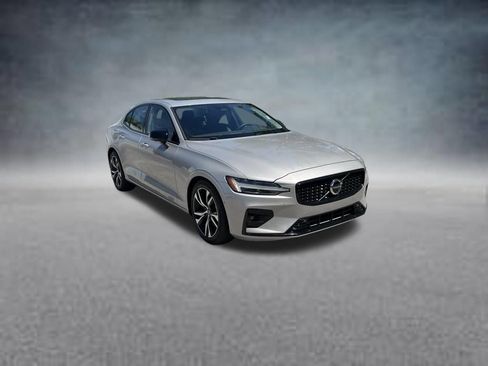 Used 2024 Volvo S60 B5 Plus AWD/4WD image 2