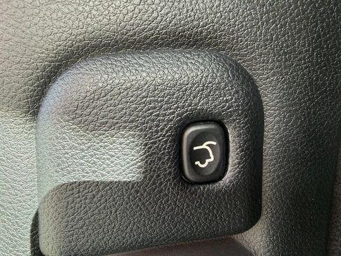 Used 2021 Dodge Durango R/T w/ Blacktop Package AWD/4WD image 12