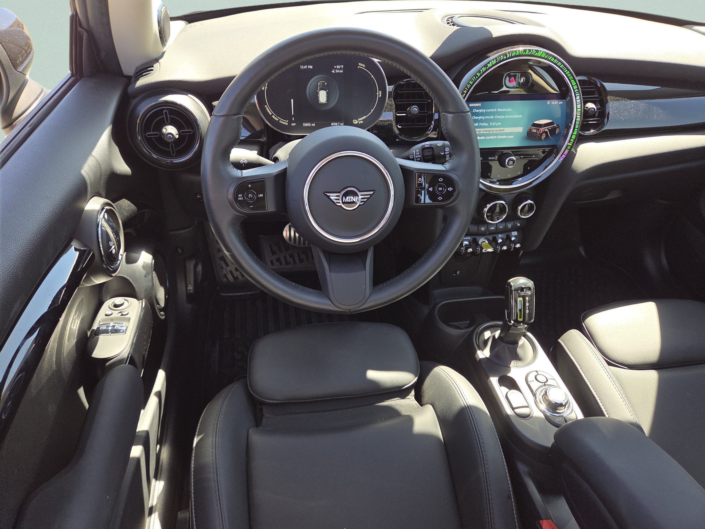 Used 2024 MINI Cooper SE FWD image 4
