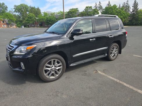 Used 2014 Lexus LX 570 4WD image 7