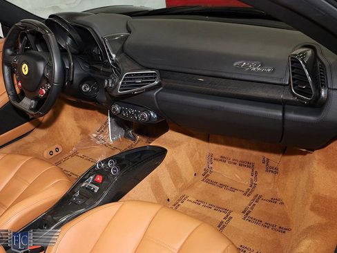 Used 2013 Ferrari 458 Spider RWD image 23