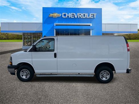Used 2024 Chevrolet Express 2500 w/ Driver Convenience Package image 8