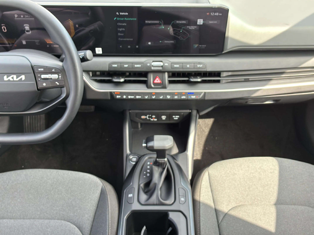 Certified 2025 Kia K4 FWD image 17