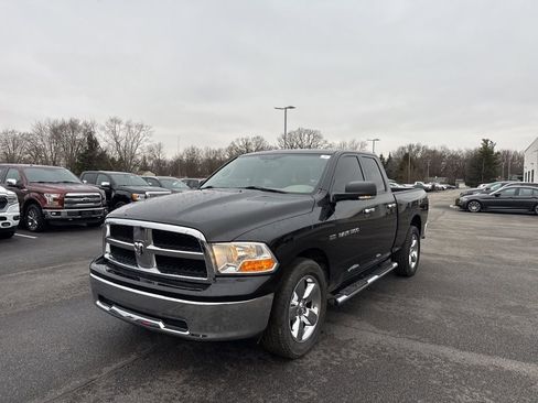 Used 2011 RAM 1500 Classic SLT w/ Technology Group image 3