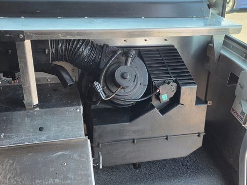 Used 2017 Ford E-350 and Econoline 350 Super Duty w/ A/C Prep Package image 28