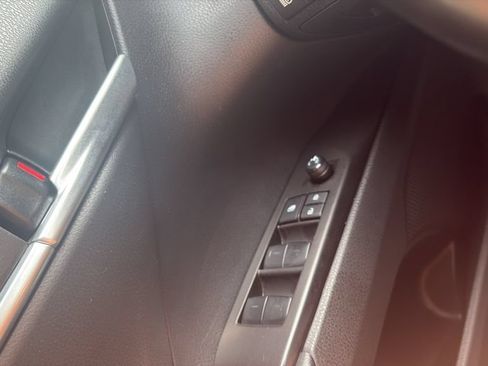 Used 2023 Toyota Camry SE FWD image 19