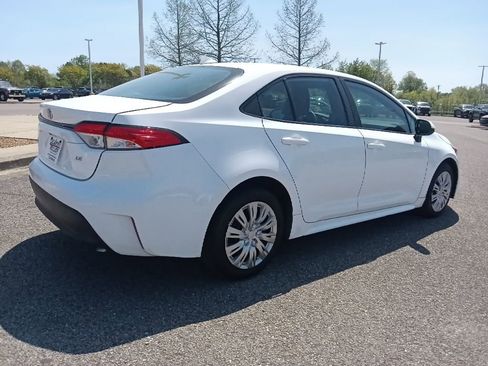 Used 2023 Toyota Corolla LE FWD image 3