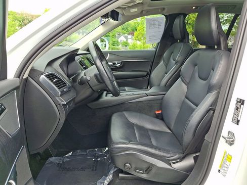 Used 2020 Volvo XC90 T5 Momentum w/ Protection Package Premier AWD/4WD image 15