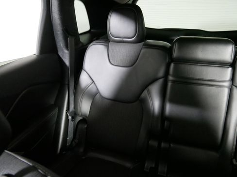 Used 2018 Jeep Cherokee Latitude Plus w/ Cold Weather Group image 12