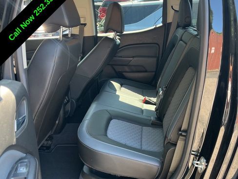 Used 2019 Chevrolet Colorado Z71 w/ Z71 Midnight Edition AWD/4WD image 6