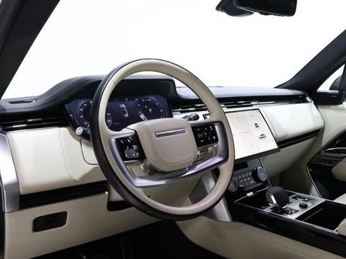 Used 2023 Land Rover Range Rover SE AWD/4WD image 13