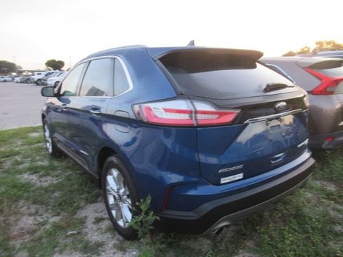 Used 2020 Ford Edge Titanium FWD image 4