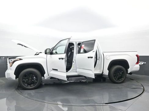 New 2026 Toyota Tundra SR5 AWD/4WD image 32