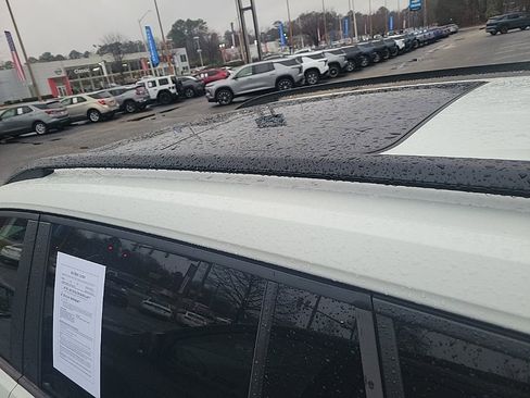 Used 2024 Volkswagen Atlas Peak Edition SE image 16