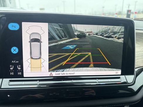 New 2026 Volkswagen Atlas SE image 16