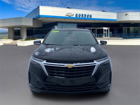 Used 2024 Chevrolet Equinox LS w/ LS Convenience Package image 2