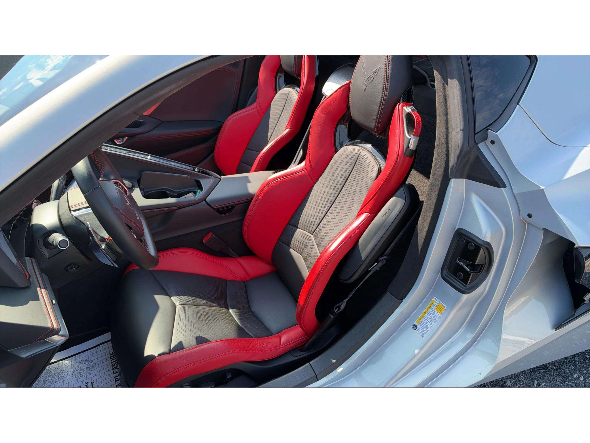 Used 2021 Chevrolet Corvette Stingray Premium Cpe w/ Z51 Performance Package RWD image 21