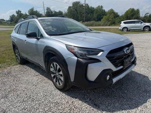 Used 2024 Subaru Outback Limited AWD/4WD image 3