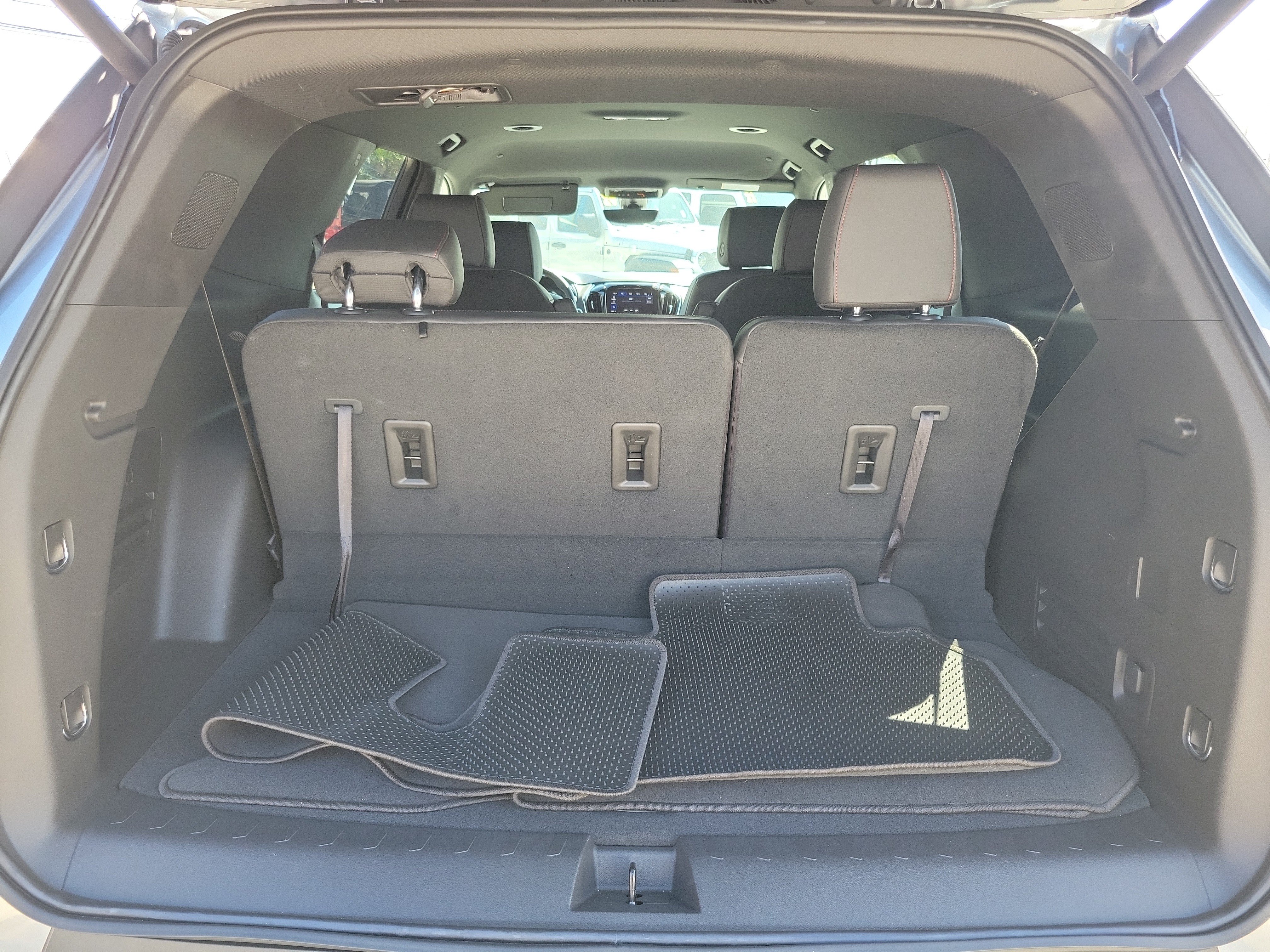 Used 2023 Chevrolet Traverse RS AWD/4WD image 9