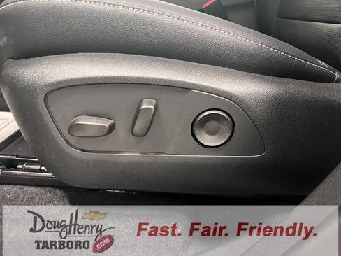 New 2026 Chevrolet Traverse LT w/ Driver Confidence Package FWD image 29