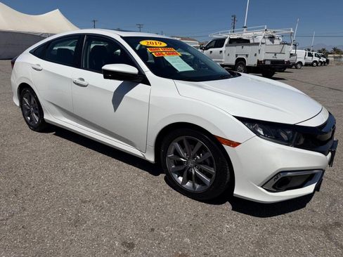 Used 2019 Honda Civic EX image 3
